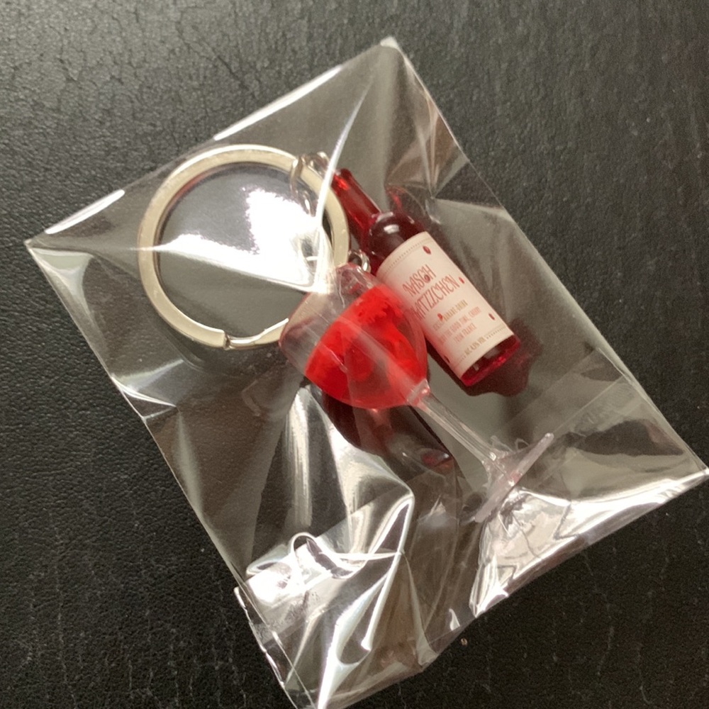 NEW!🍒 KEYRING Red Cherry Wine Glass & Wine Bottle Charms Keychain / Purse Charm - Picture 7 of 7